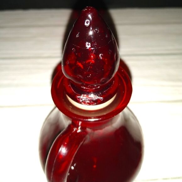 Vintage AVON Ruby Red Mini Cruet Decanters Strawberry Stopper Glass Bottles 5"in - Picture 6 of 8